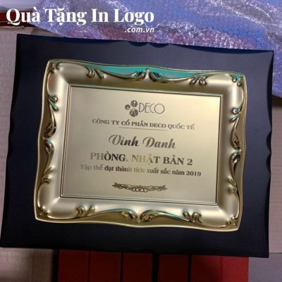 Bảng vinh danh in logo quà tặng