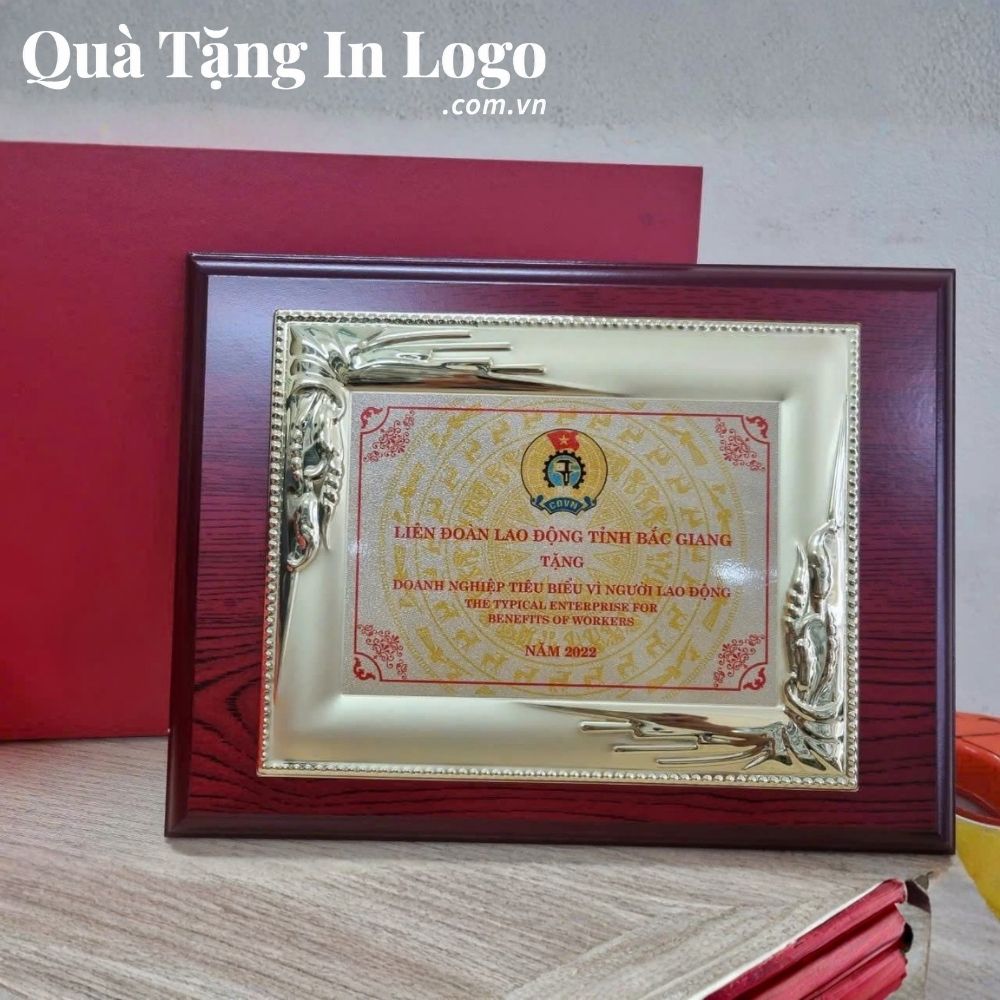 Huy hiệu in logo quà tặng