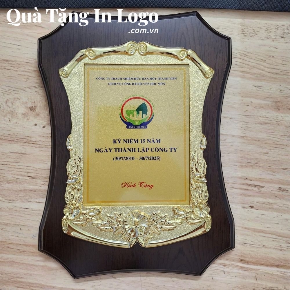 Bảng vinh danh in logo quà tặng