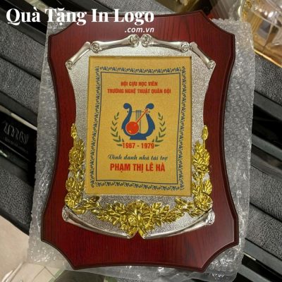Bảng vinh danh in logo quà tặng