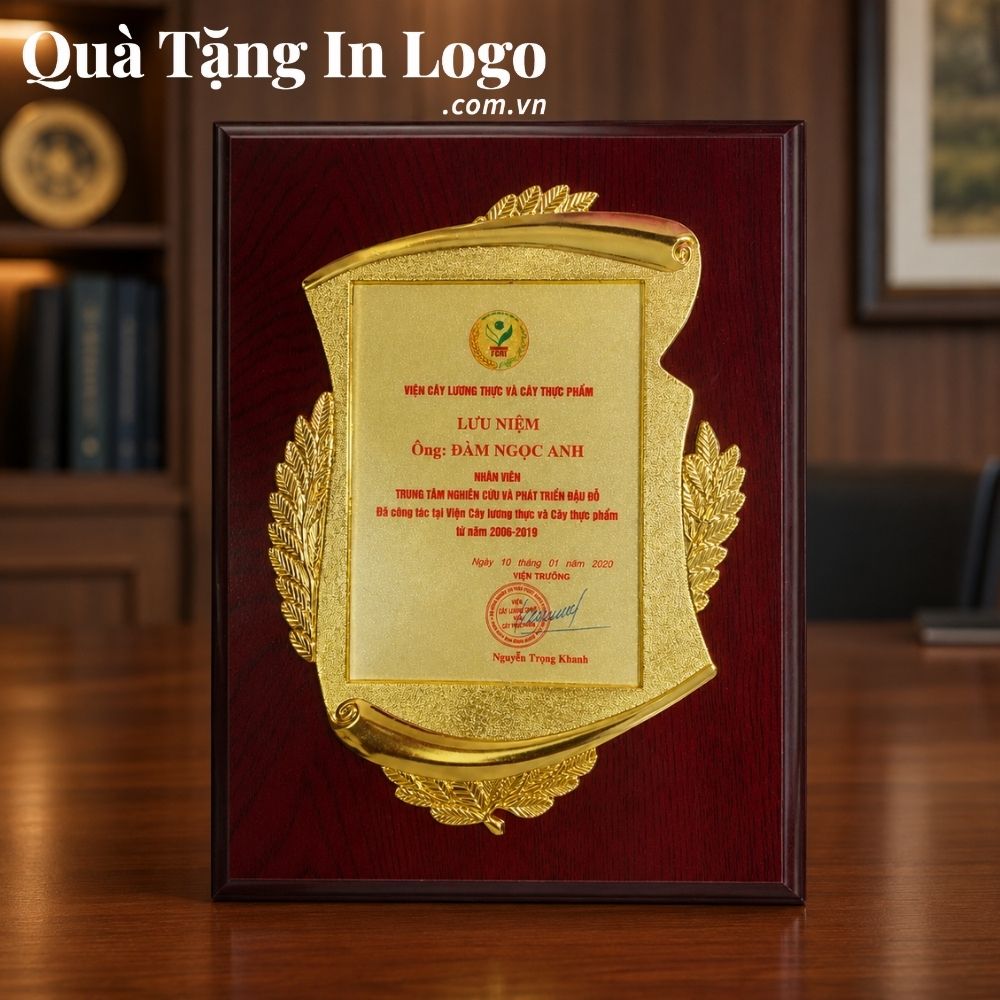 Bảng vinh danh in logo quà tặng