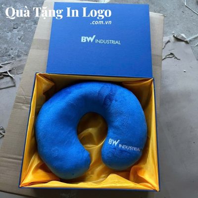Gối chữ U in/thêu logo quà tặng