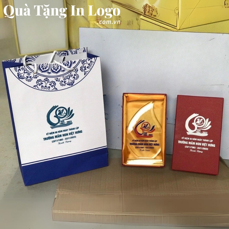 Kỷ Niệm Chương Quà Tặng In Khắc Logo - Ảnh 56