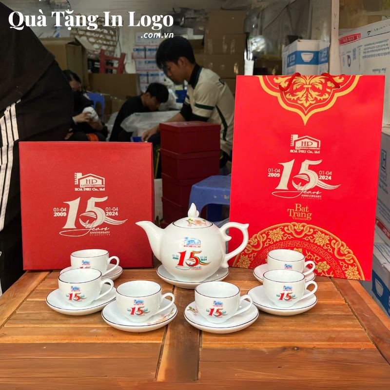 Bộ trà in logo quà tặng