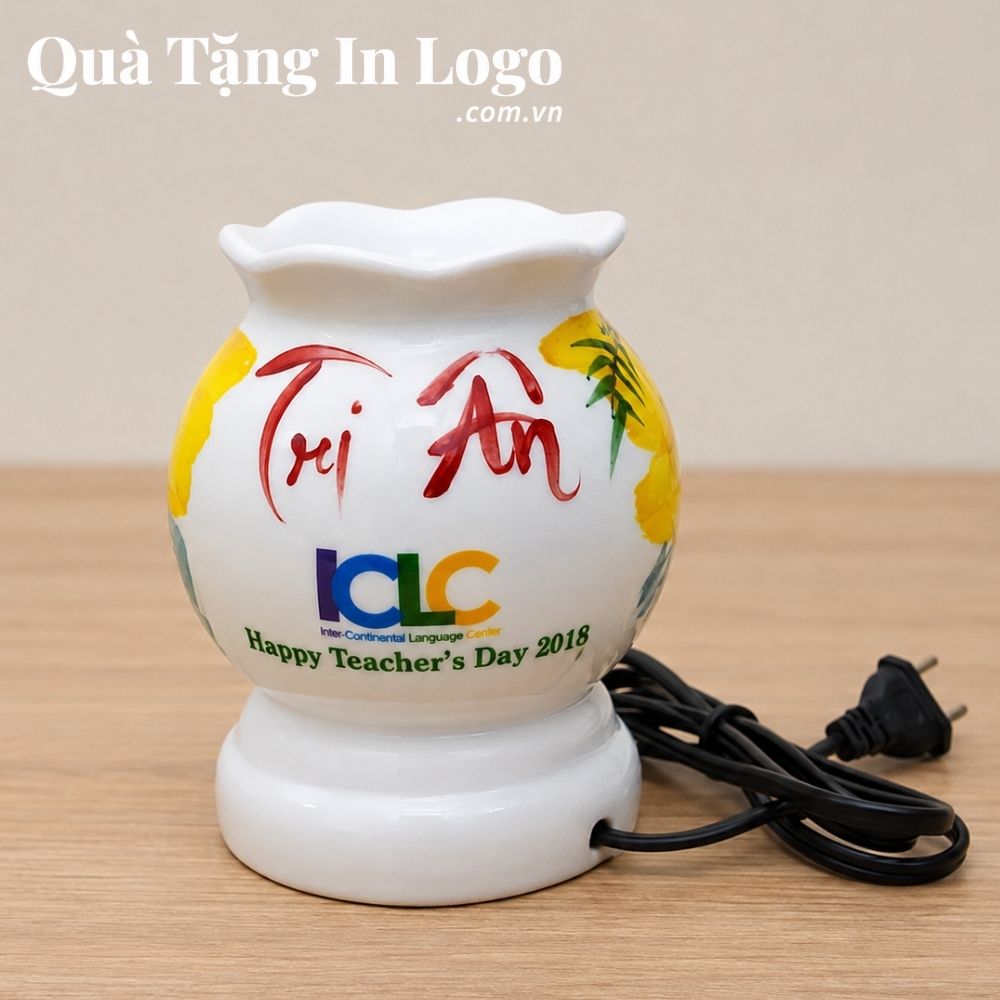 Đèn xông tinh dầu in logo quà tặng