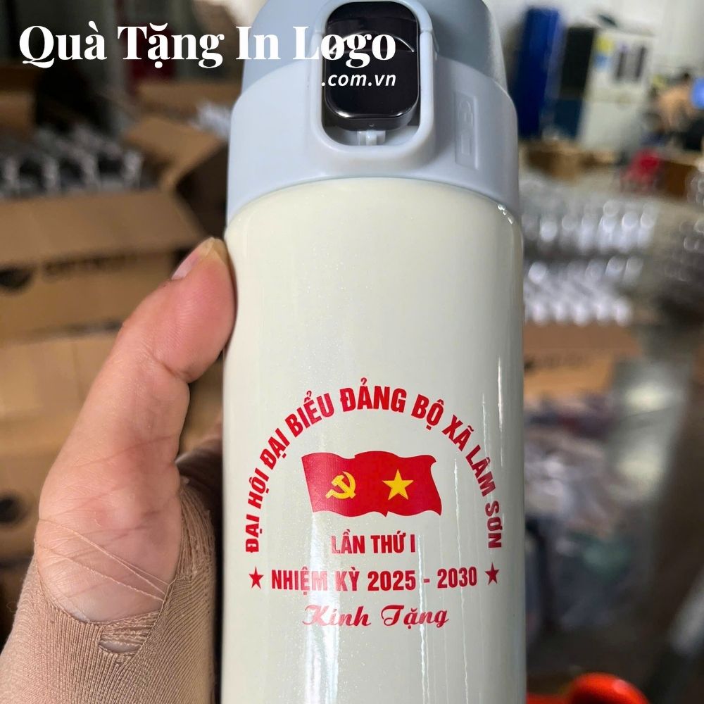 Quà tặng đại hội in logo