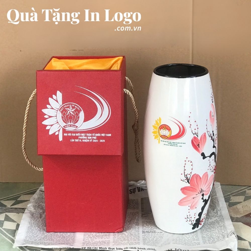 Bình hoa Bát Tràng quà tặng Đại hội