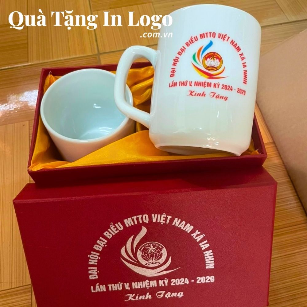 Quà tặng đại hội in logo