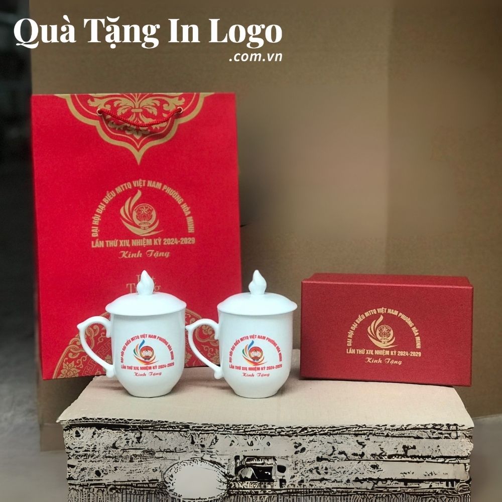 Cốc sứ Đại hội in logo