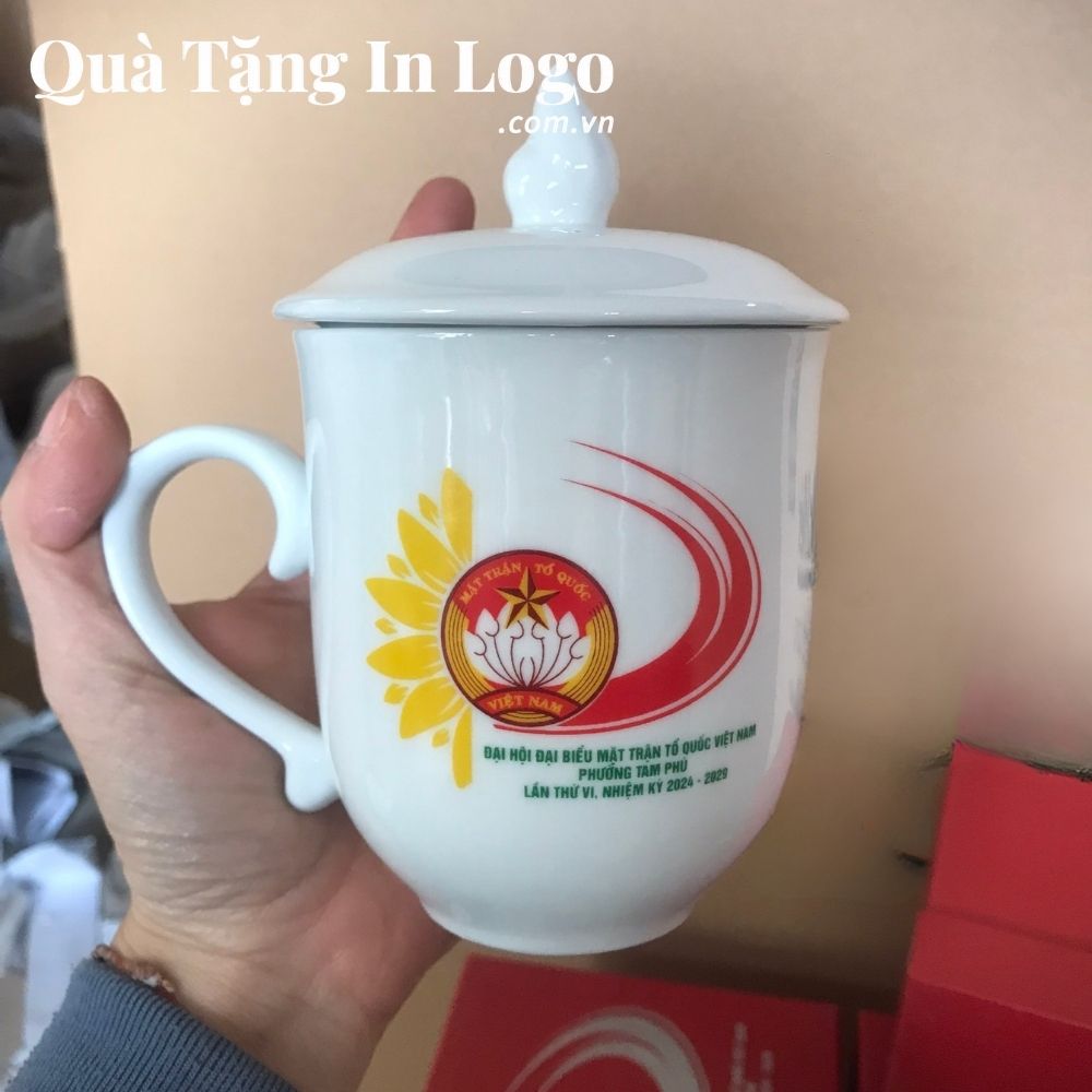Cốc sứ Đại hội in logo